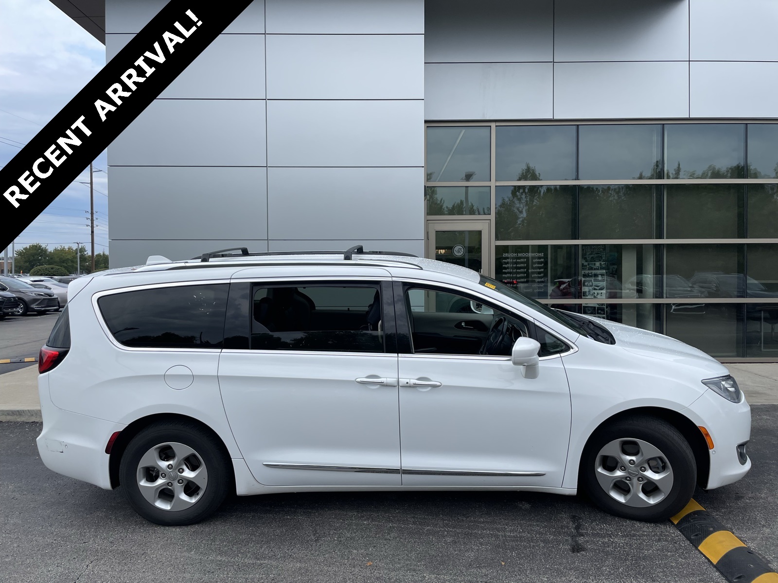 Used 2017 Chrysler Pacifica Touring L Plus