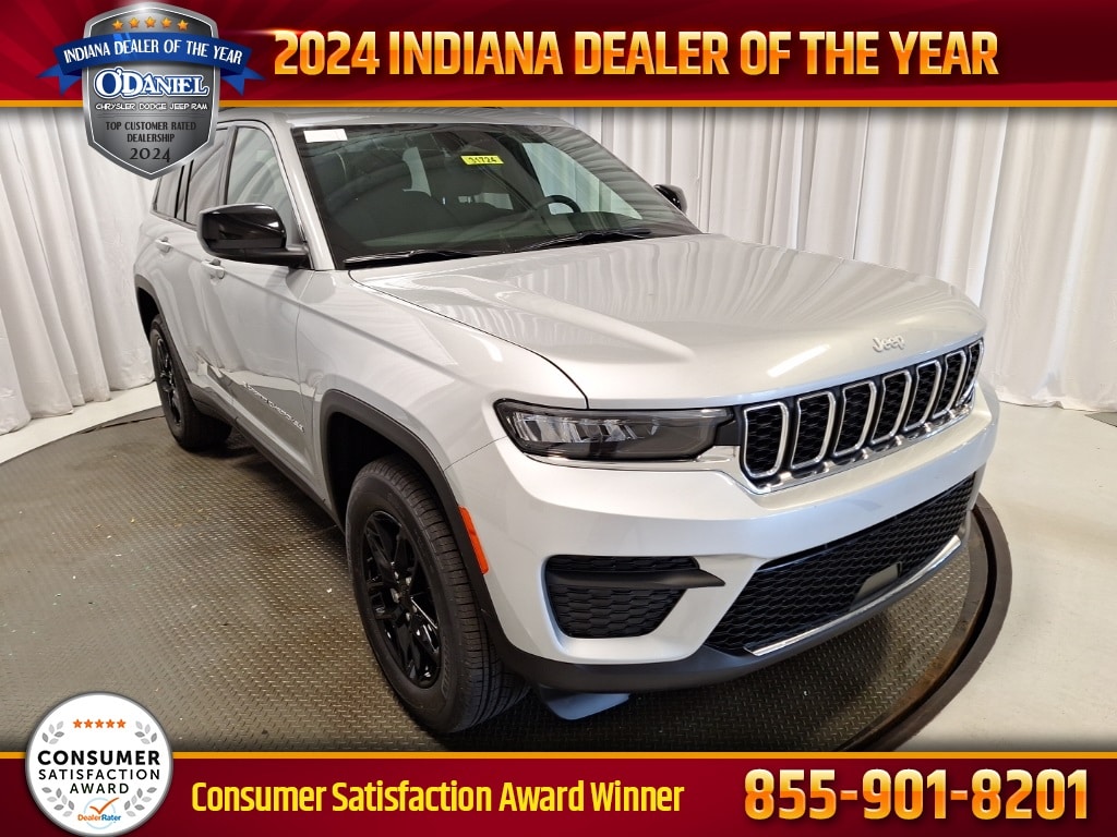New 2025 Jeep Grand Cherokee LAREDO X 4X4