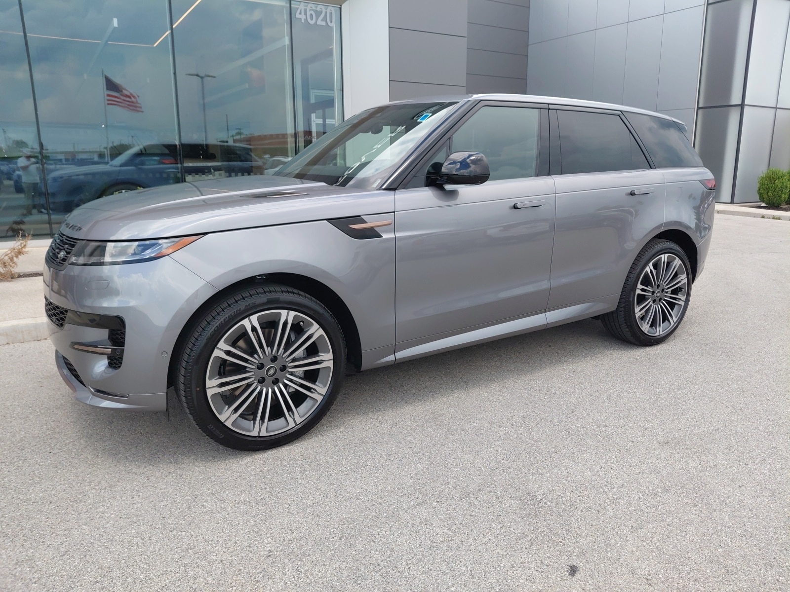 New 2025 Land Rover Range Rover Sport Dynamic SE 400PS