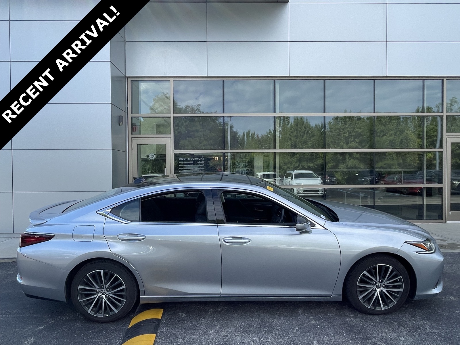 Used 2022 Lexus ES 350