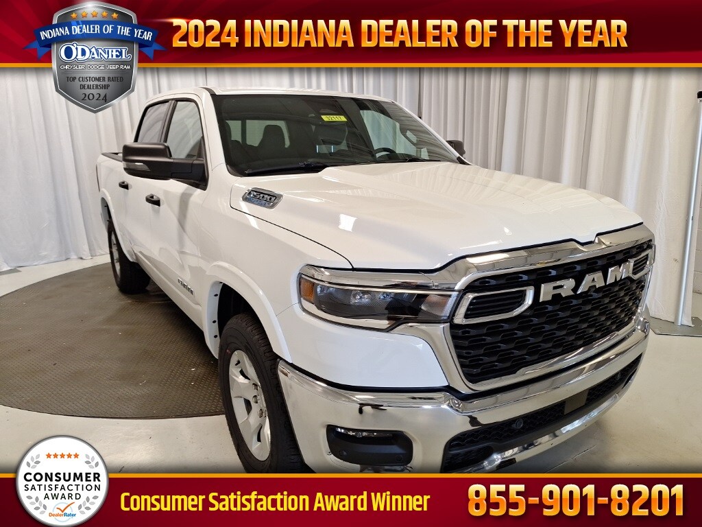 New 2025 Ram 1500 BIG HORN CREW CAB 4X4 5'7' BOX
