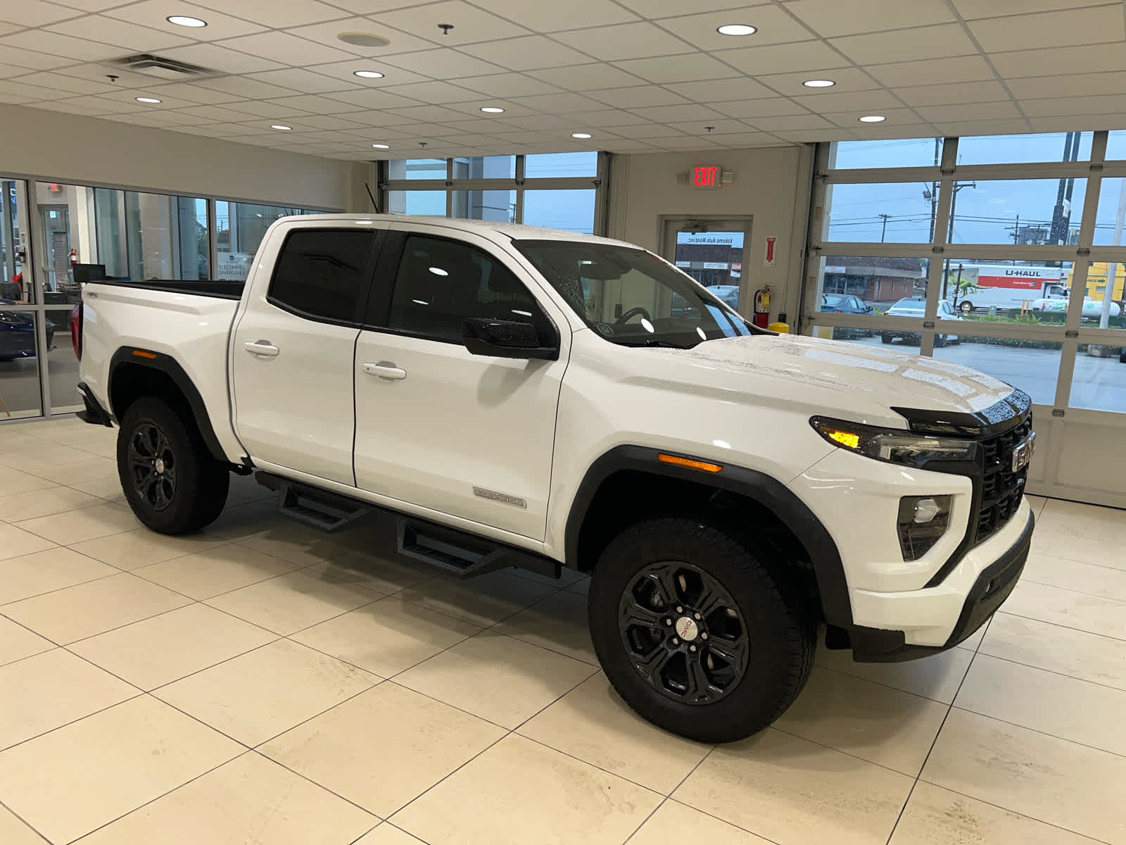 Used 2024 GMC Canyon Elevation