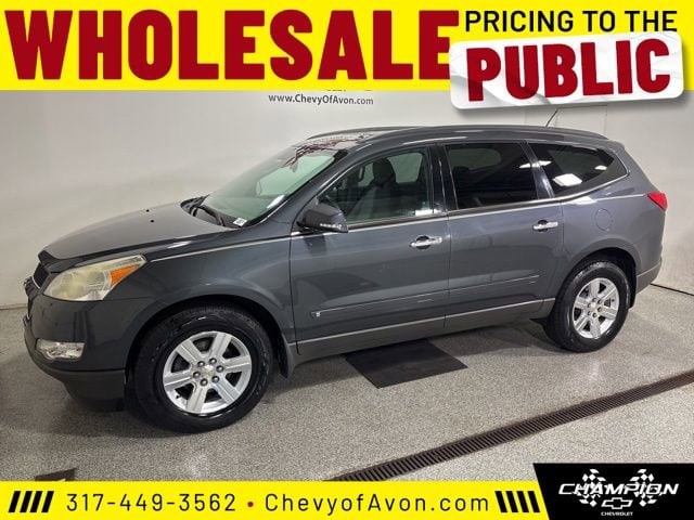 Used 2010 Chevrolet Traverse LT w/1LT