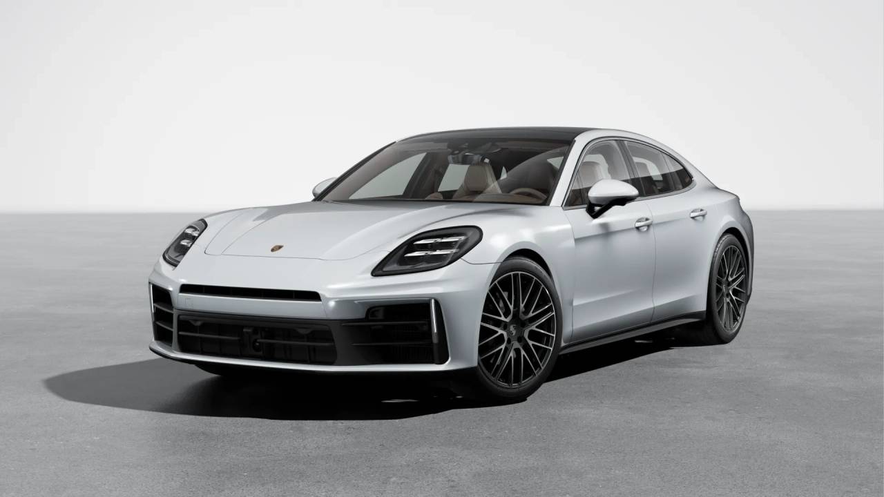 New 2025 Porsche Panamera 4