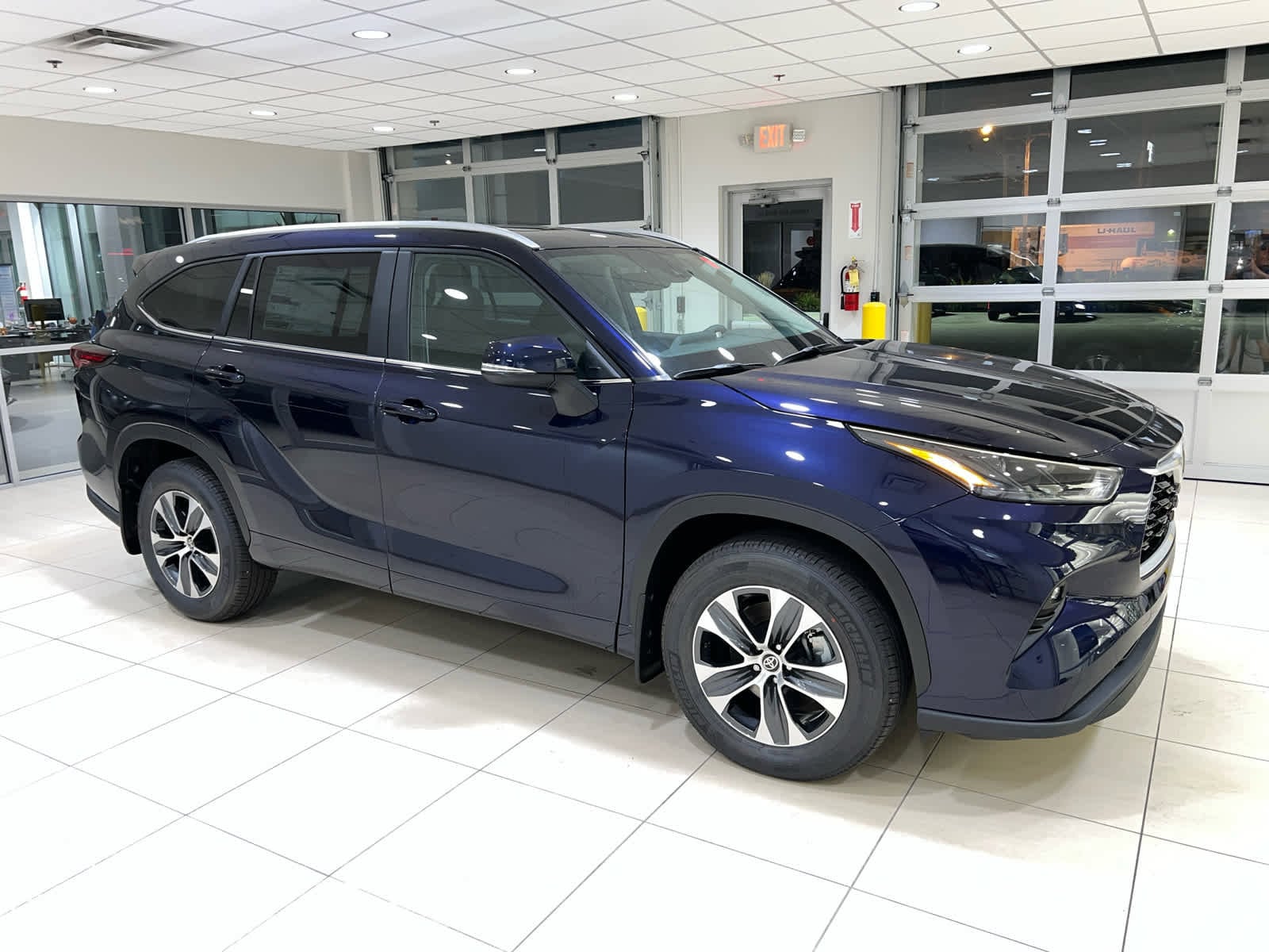 New 2025 Toyota Highlander XLE