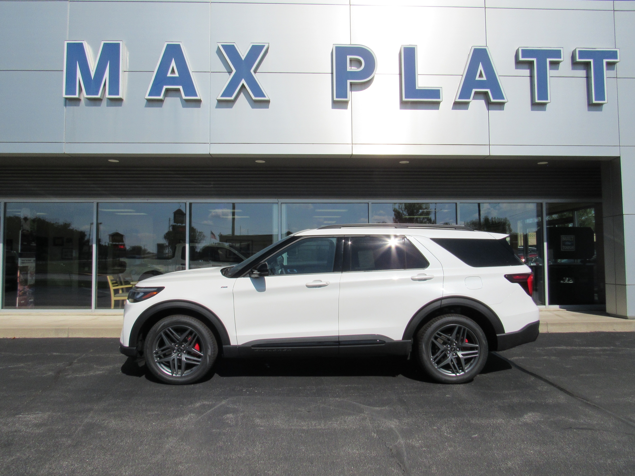 New 2025 Ford Explorer ST-Line