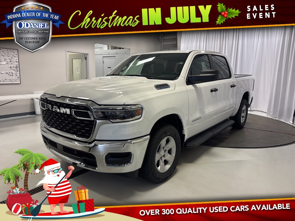 New 2025 Ram 1500 TRADESMAN CREW CAB 4X4 5'7 BOX