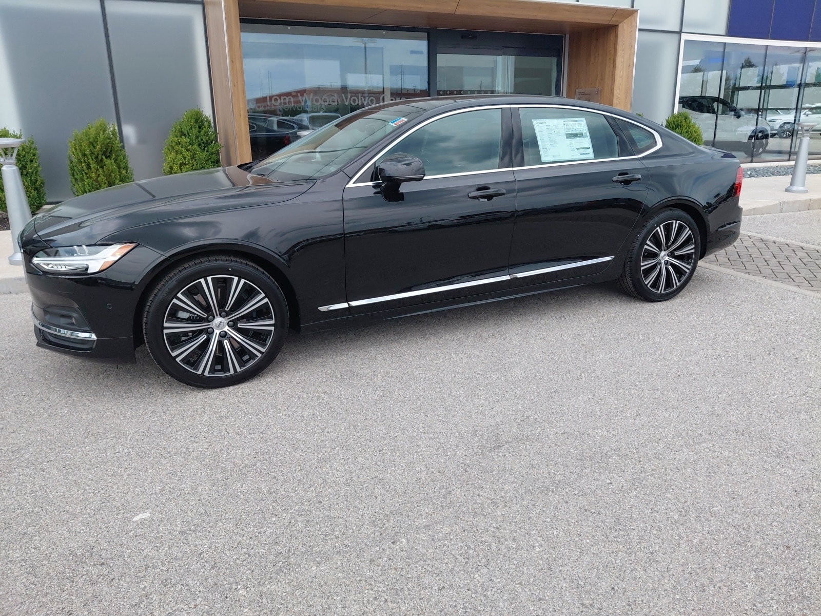 New 2025 Volvo S90 B6 Plus