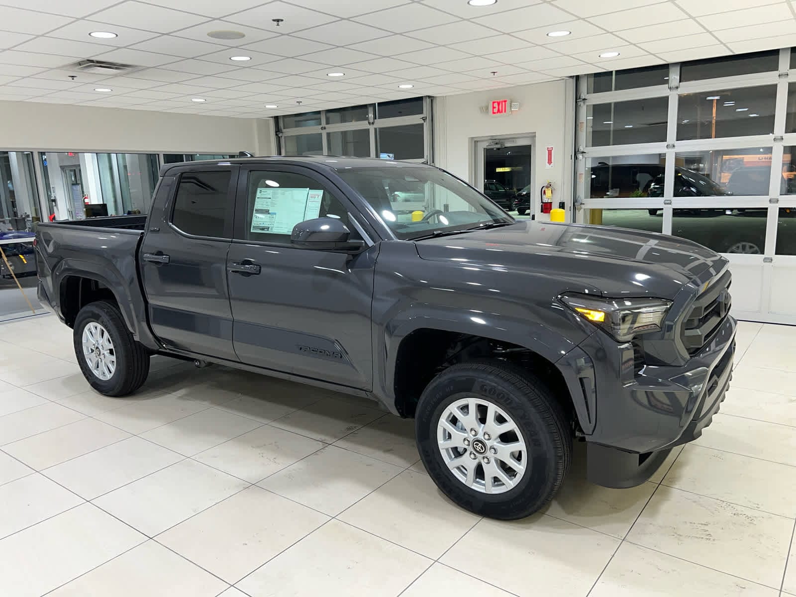 New 2025 Toyota Tacoma SR5