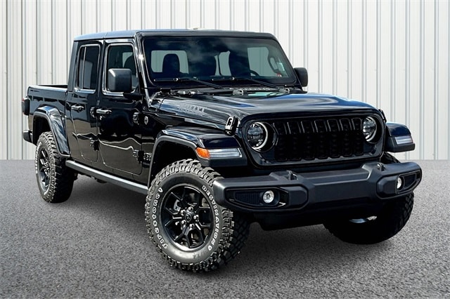 Used 2025 Jeep Gladiator Sport