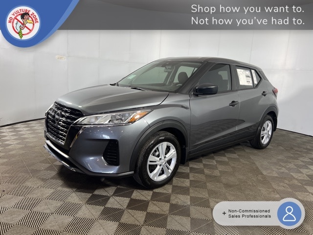 New 2025 Nissan Kicks S