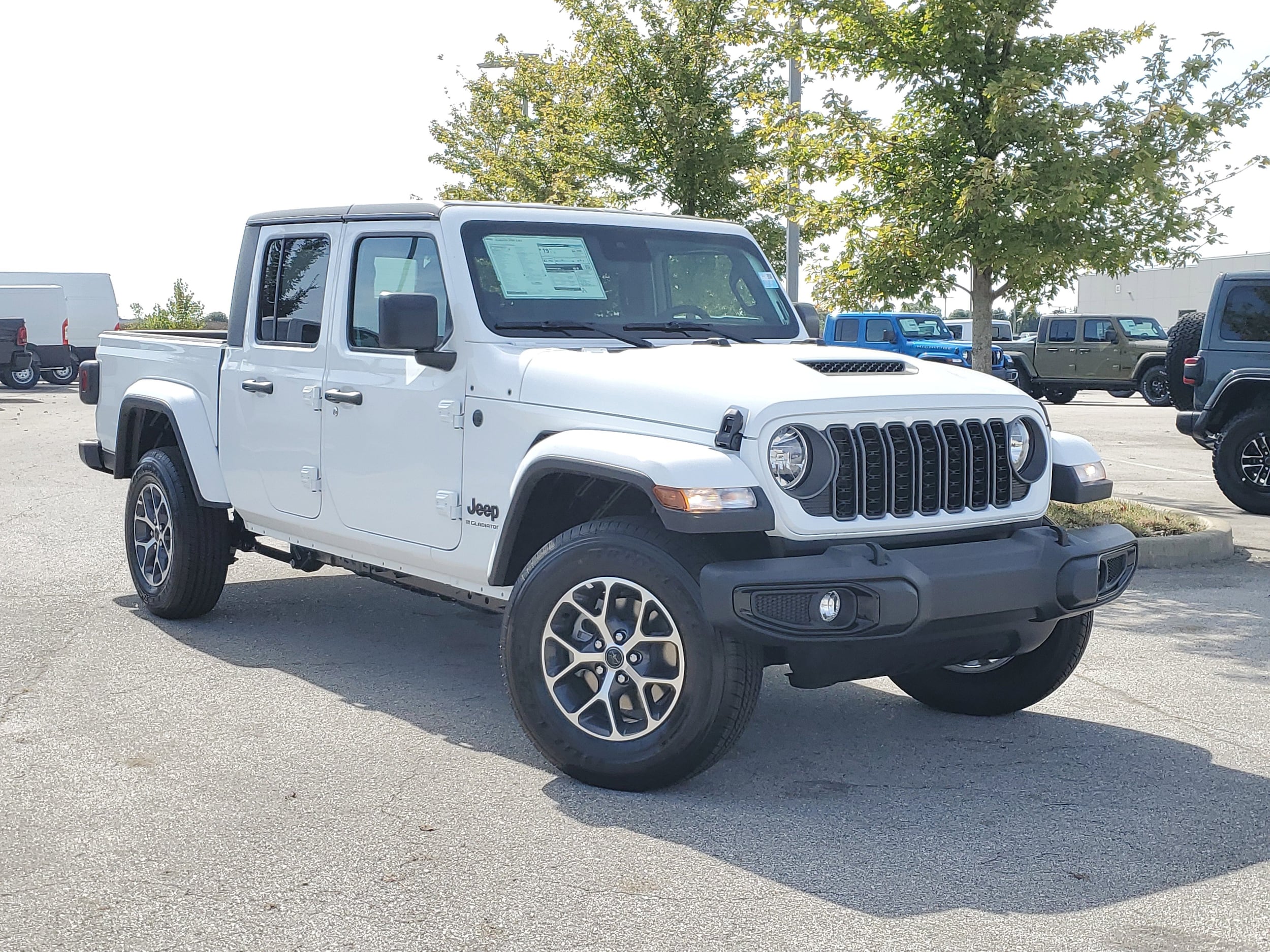 New 2025 Jeep Gladiator SPORT S 4X4