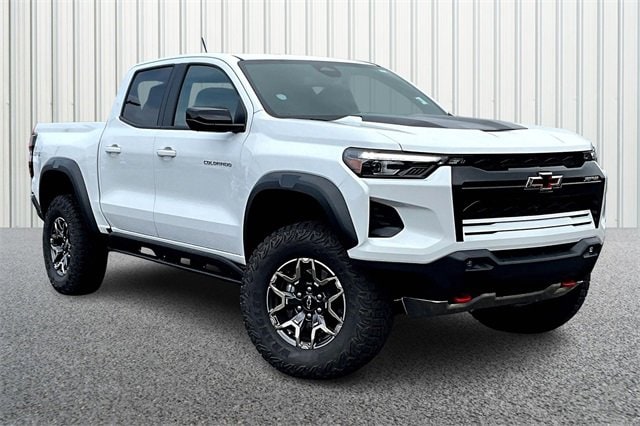 Used 2024 Chevrolet Colorado ZR2