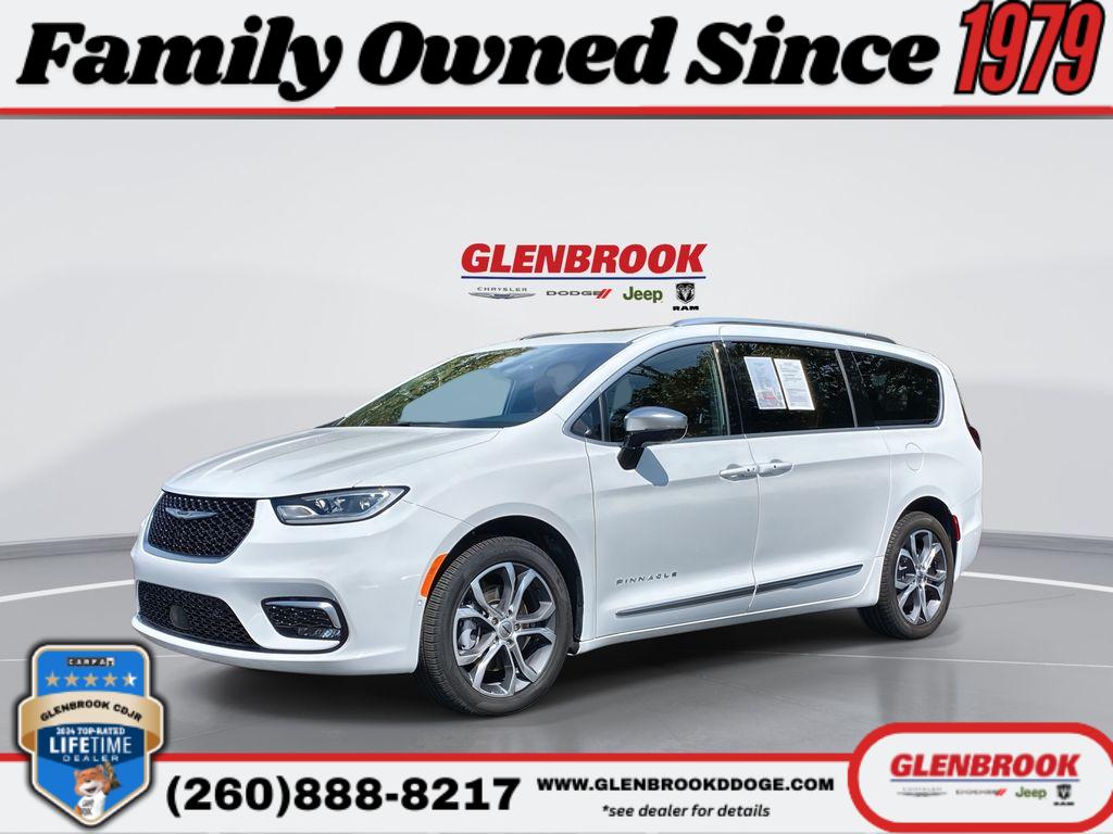 Used 2025 Chrysler Pacifica Pinnacle