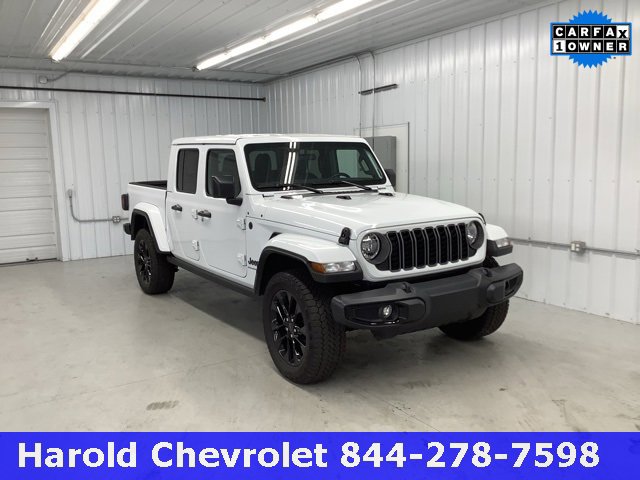 Used 2025 Jeep Gladiator Nighthawk