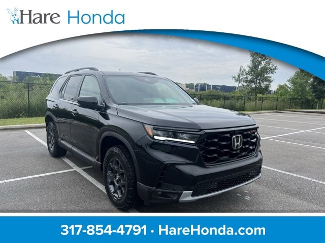 New 2025 Honda Pilot TrailSport