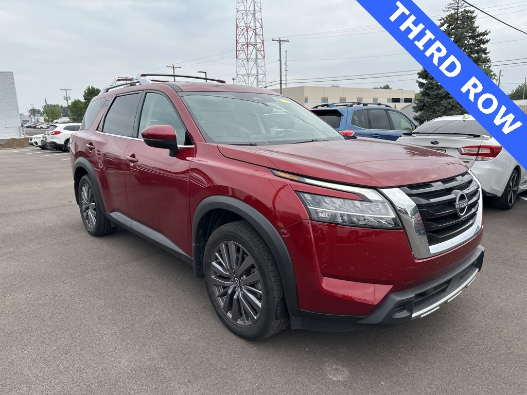 Used 2023 Nissan Pathfinder SL