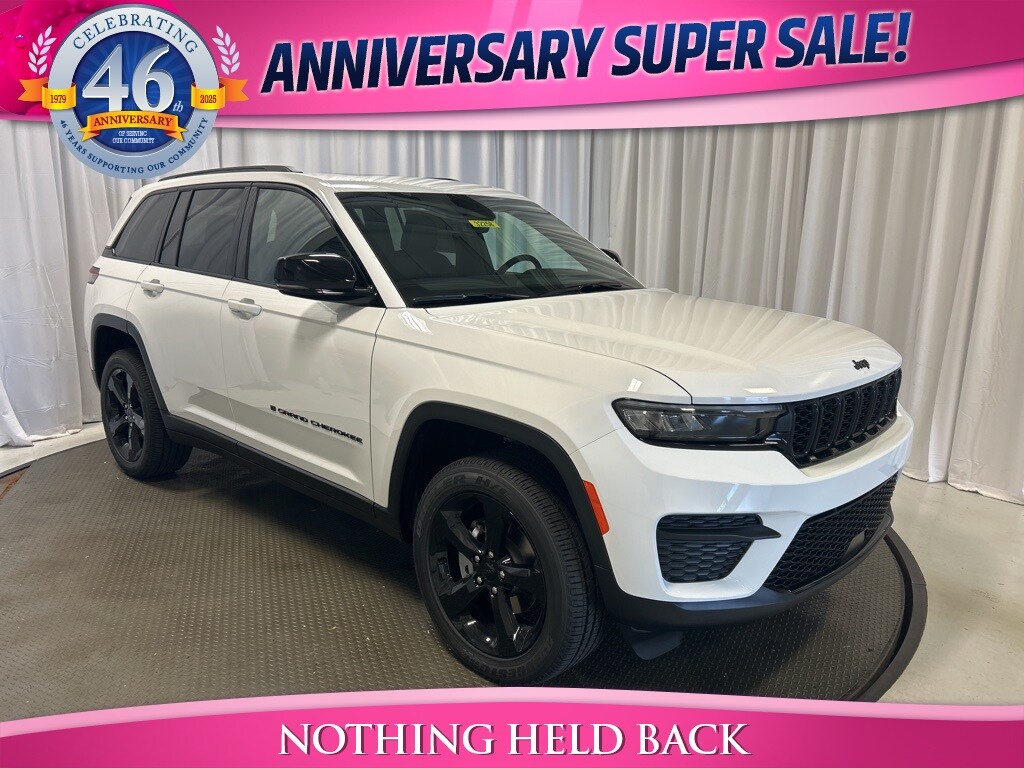 New 2025 Jeep Grand Cherokee ALTITUDE X 4X4