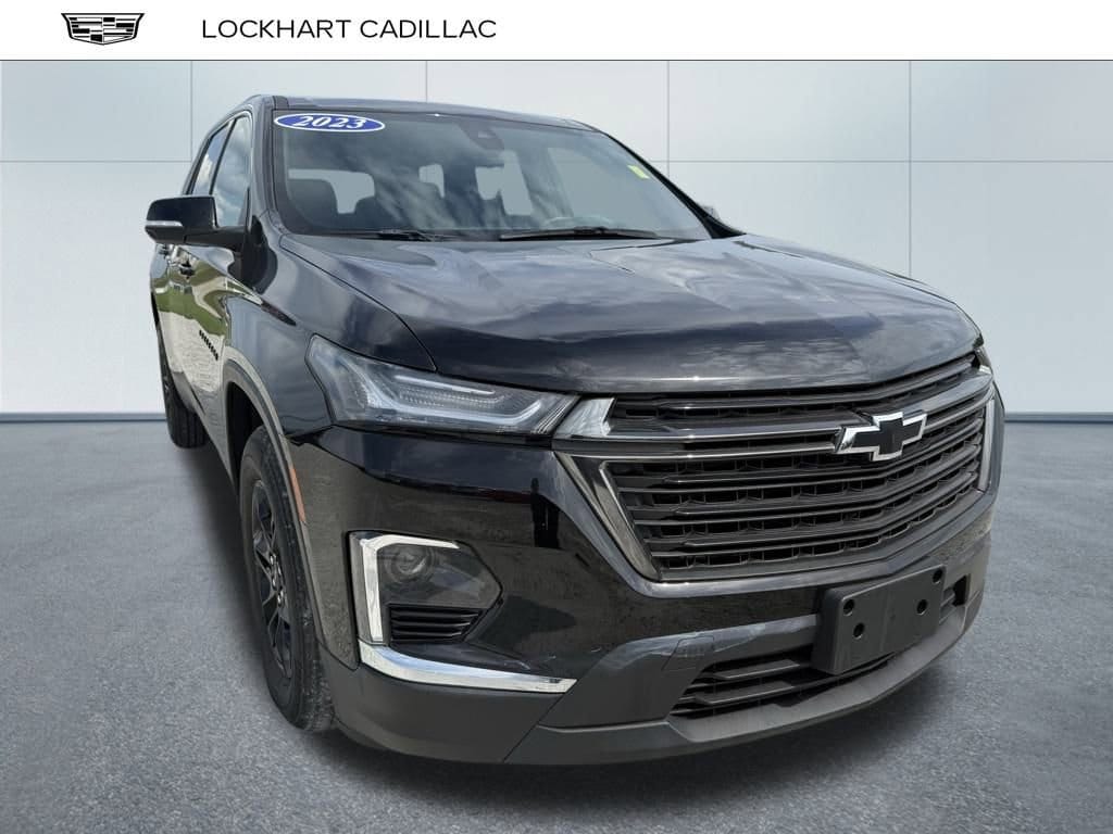 Used 2023 Chevrolet Traverse LT Leather