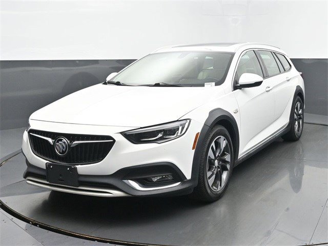 Used 2018 Buick Regal Tourx Essence