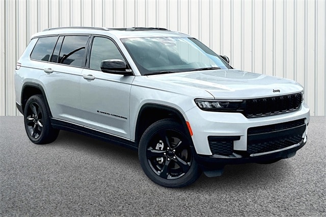 Used 2023 Jeep Grand Cherokee L Laredo