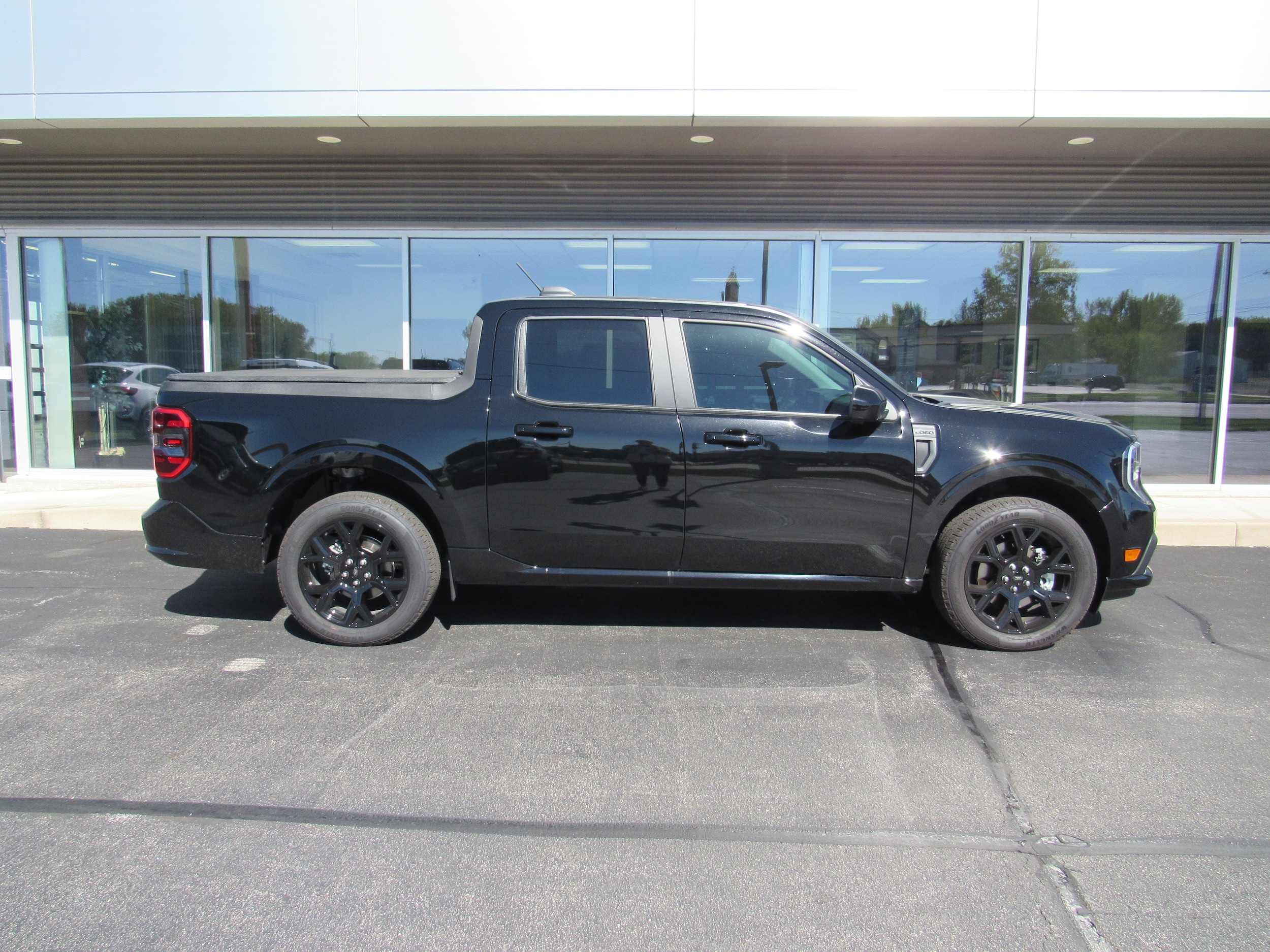 Used 2025 Ford Maverick Lobo Standard