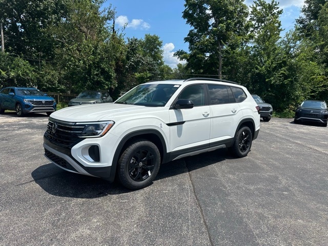 New 2025 Volkswagen Atlas 2.0T Peak Edition