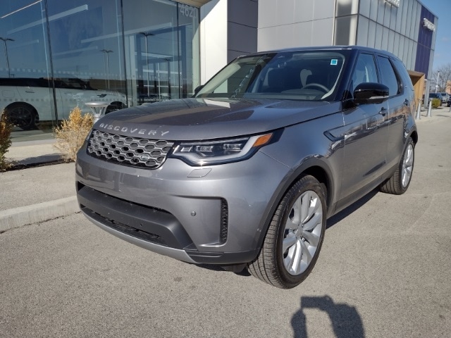 New 2024 Land Rover Discovery S