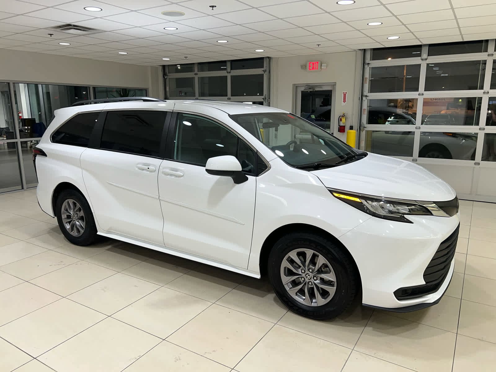 Used 2022 Toyota Sienna LE 8 Passenger