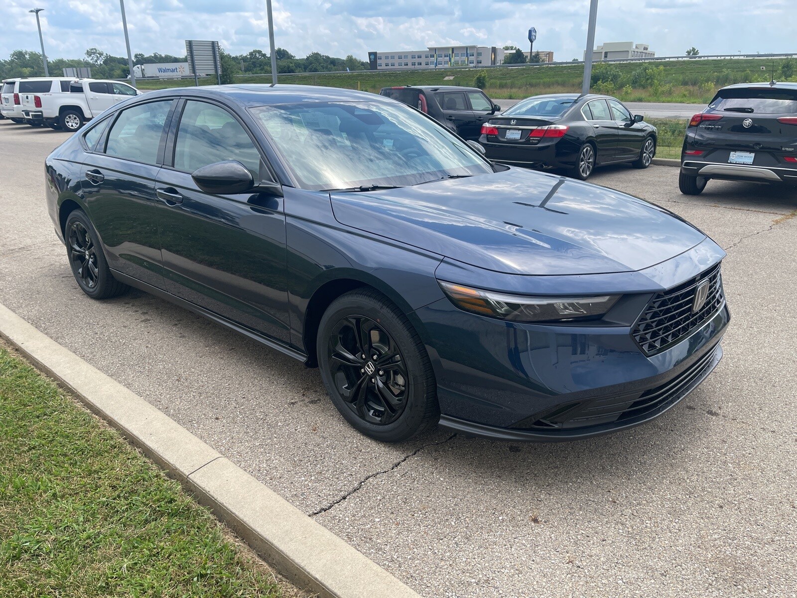 New 2025 Honda Accord SE