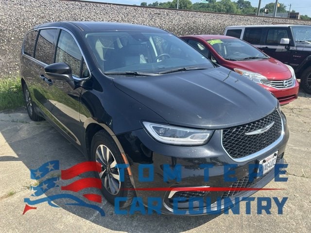 Used 2023 Chrysler Pacifica Hybrid Touring L
