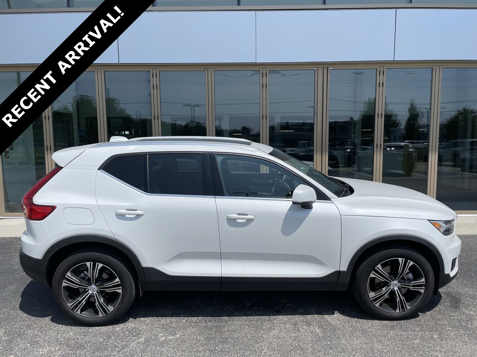 Used 2022 Volvo XC40 T5 Inscription
