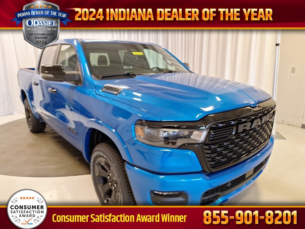 New 2025 Ram 1500 BIG HORN CREW CAB 4X4 5'7' BOX