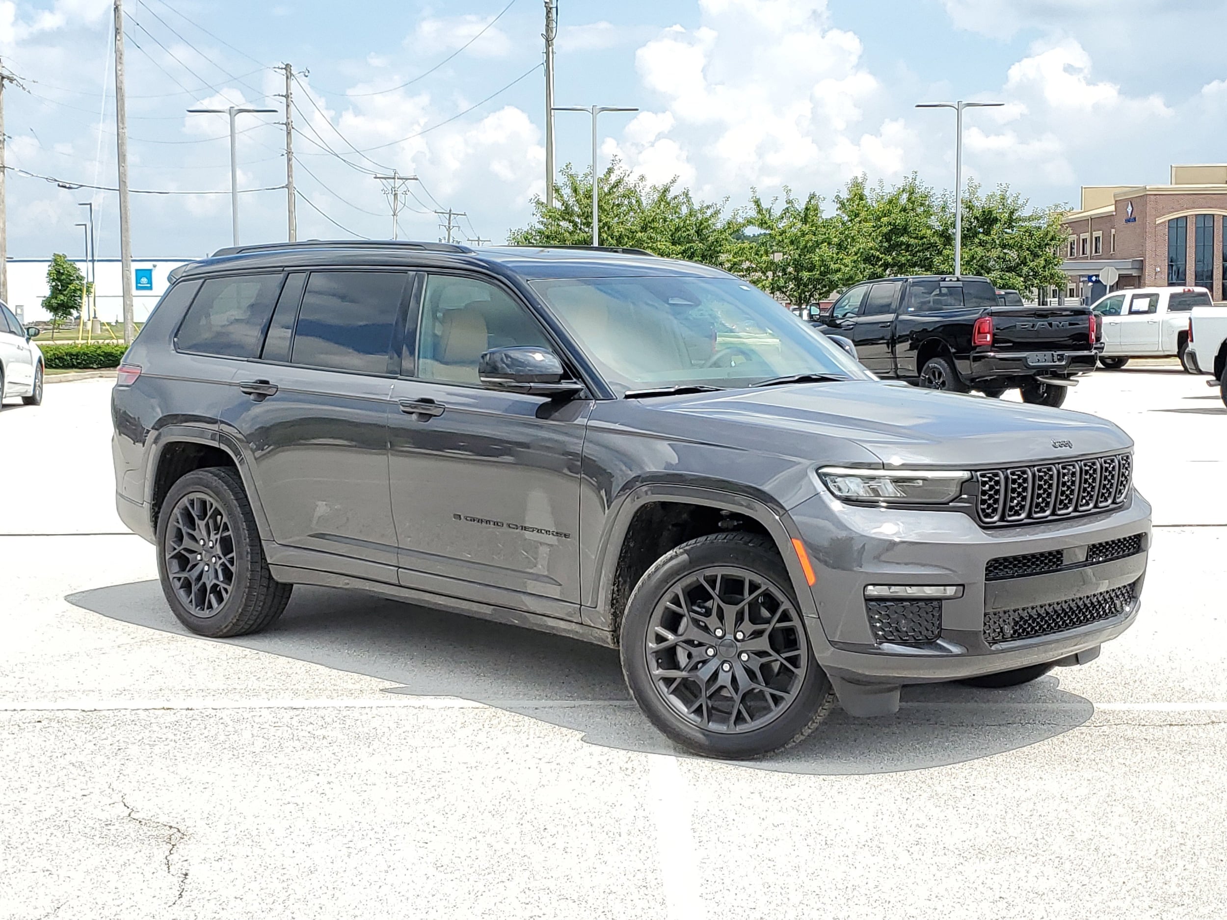 New 2025 Jeep Grand Cherokee L L SUMMIT RESERVE 4X4