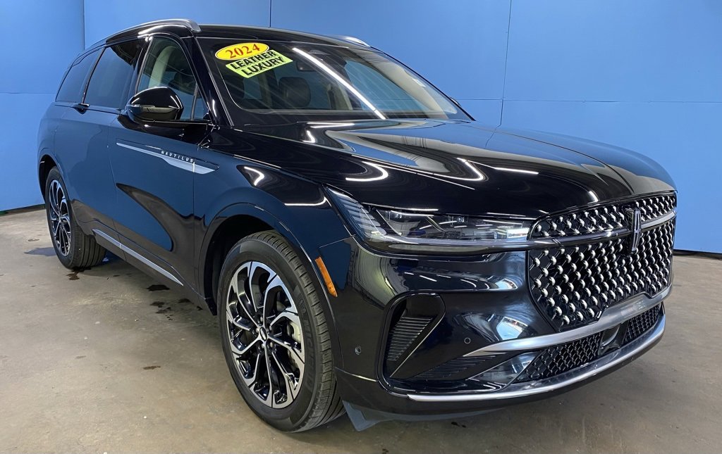 Used 2024 Lincoln Nautilus Reserve