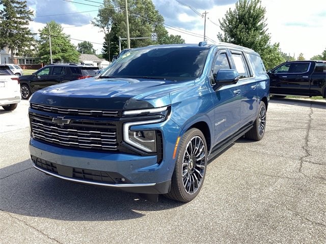 Used 2025 Chevrolet Suburban High Country