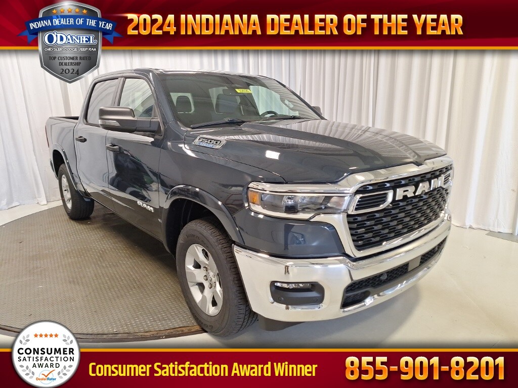 New 2025 Ram 1500 BIG HORN CREW CAB 4X4 5'7' BOX