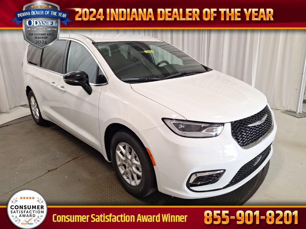 New 2026 Chrysler Pacifica Select