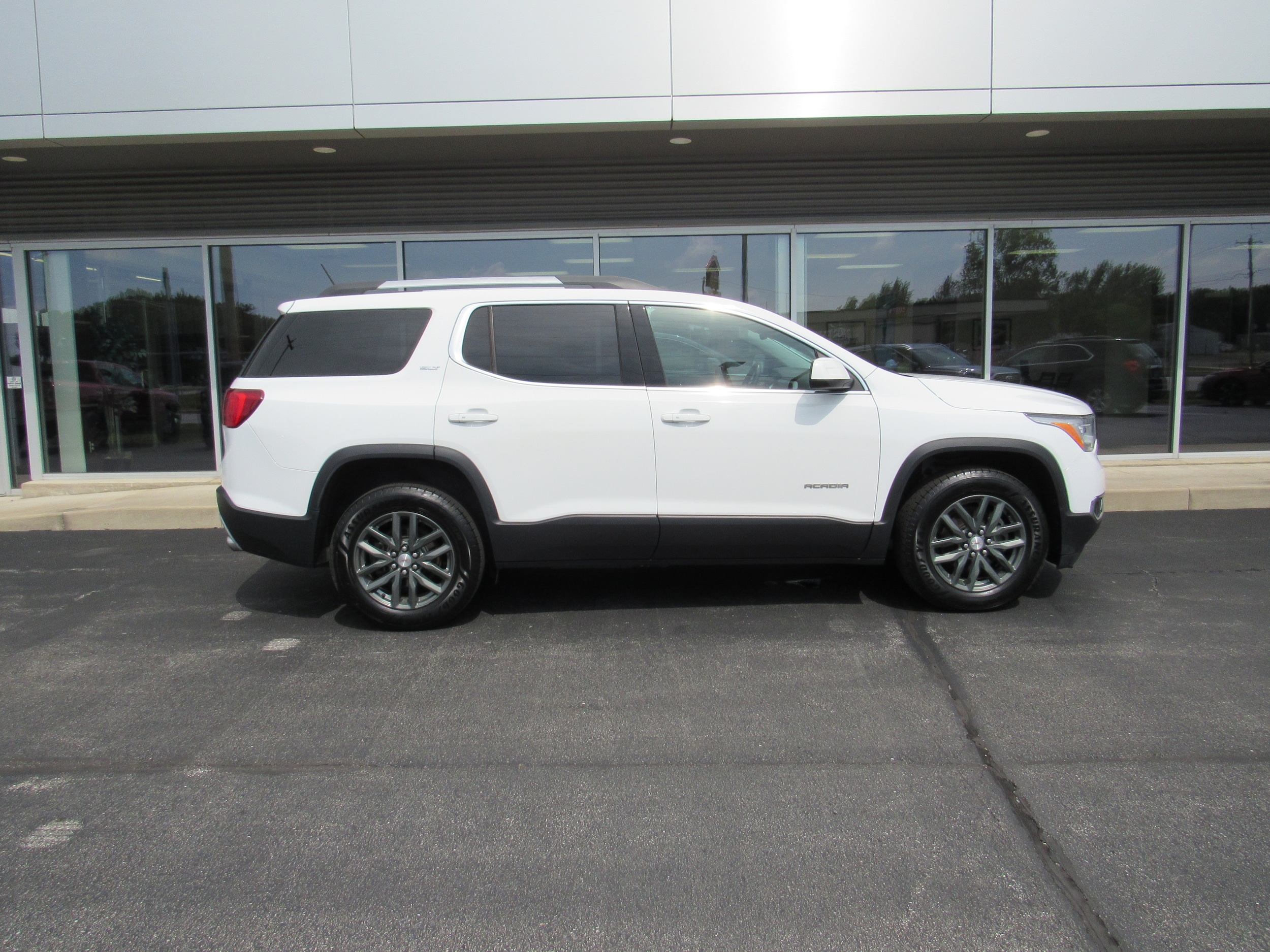 Used 2019 GMC Acadia SLT