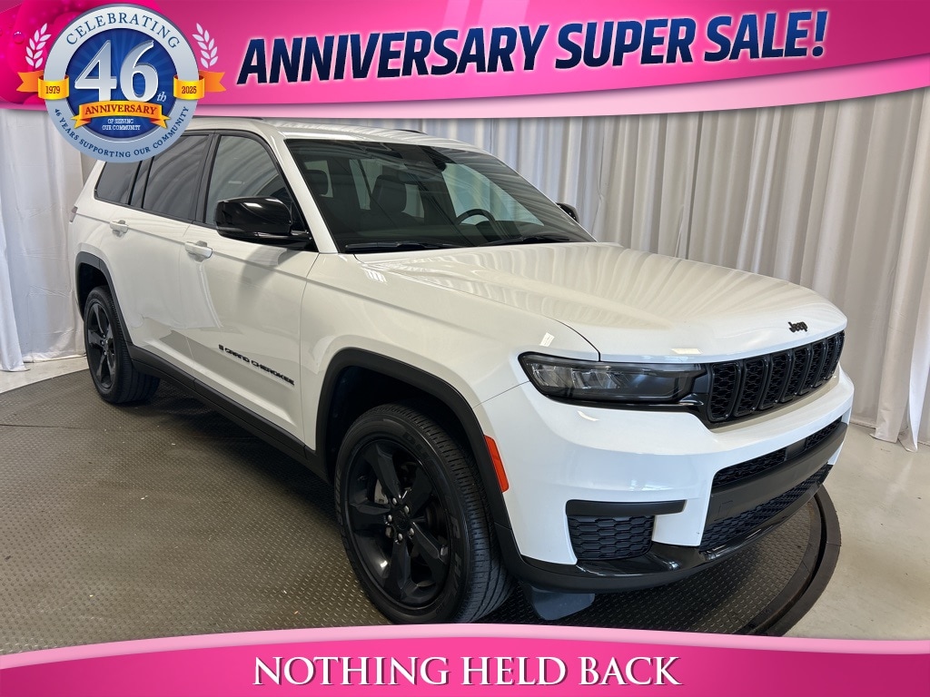 Used 2022 Jeep New Grand Cherokee Laredo