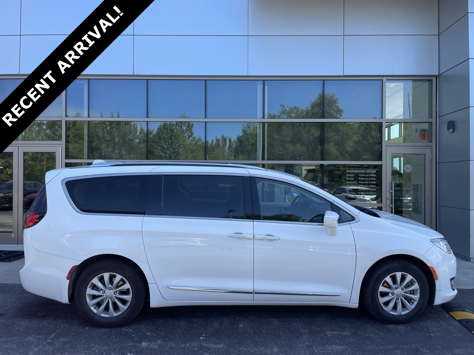 Used 2019 Chrysler Pacifica Touring L