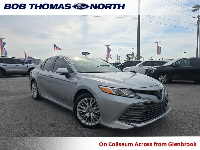 Used 2020 Toyota Camry Hybrid XLE