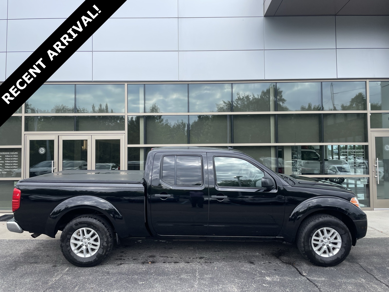 Used 2015 Nissan Frontier SV