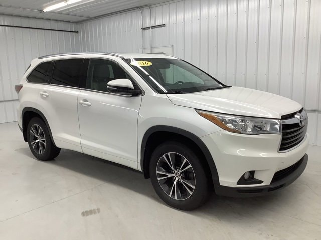 Used 2016 Toyota Highlander XLE