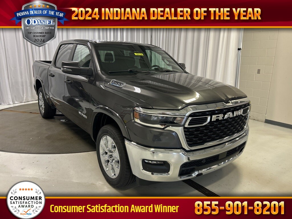 New 2025 Ram 1500 BIG HORN CREW CAB 4X4 5'7' BOX