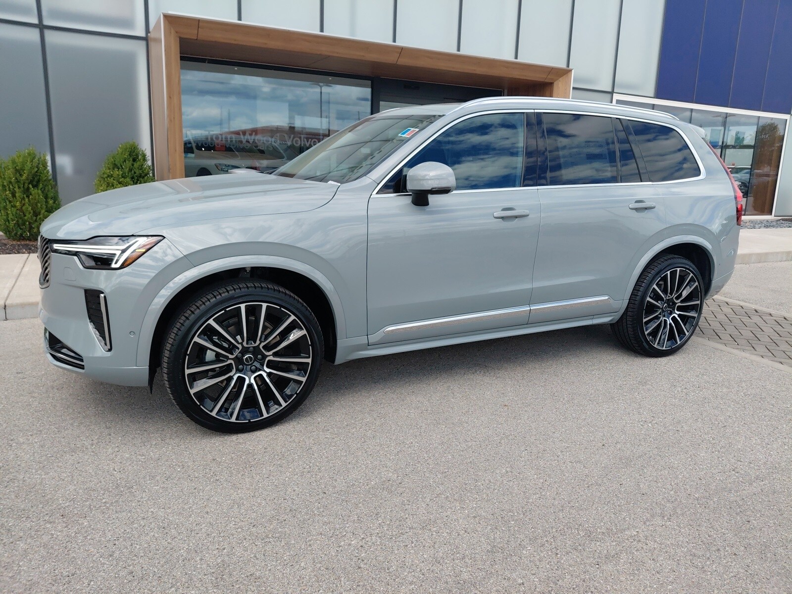 New 2026 Volvo XC90 B6 Ultra 6-Seater