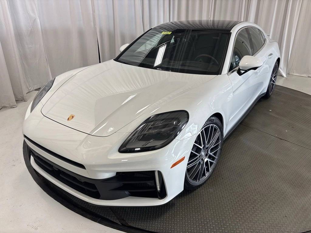 New 2025 Porsche Panamera 4