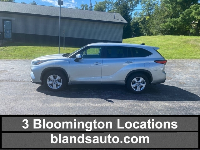 Used 2023 Toyota Highlander LE