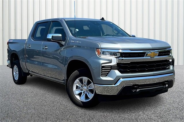 Used 2025 Chevrolet Silverado 1500 LT w/1LT