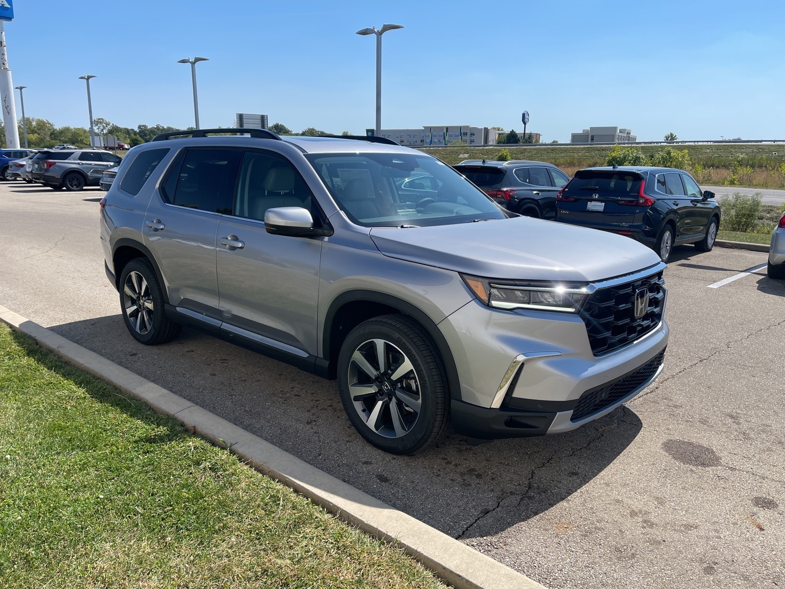 New 2025 Honda Pilot Touring